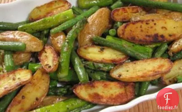 Pommes De Terre Rôties, Asperges Et Haricots Verts