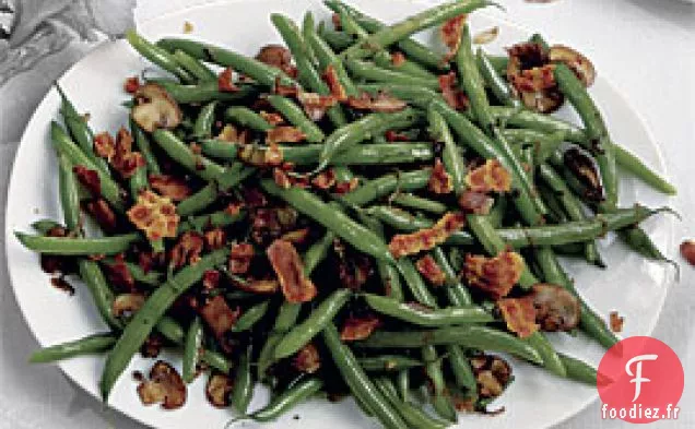 Haricots Verts Avec Pancetta Croustillante, Champignons Et Échalotes