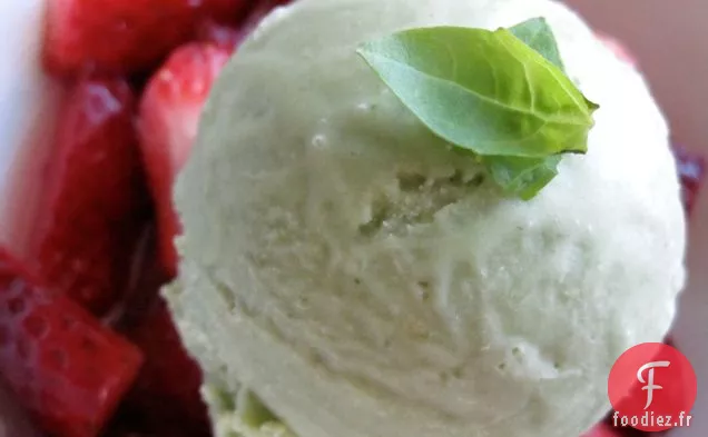 Crème Glacée au Basilic