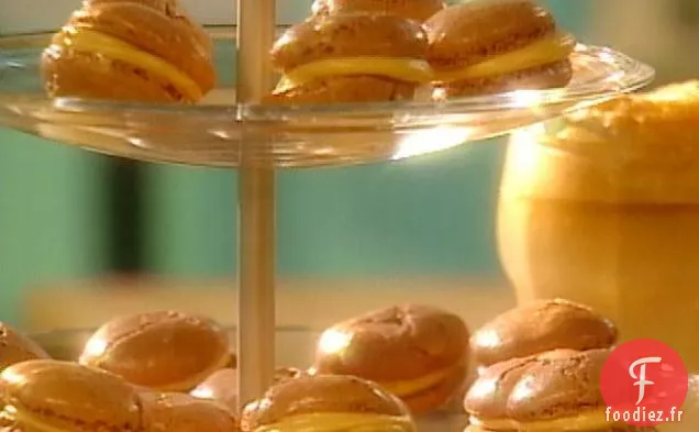 Burgers au Beurre de Cacahuètes au Chocolat (Macarons Français)