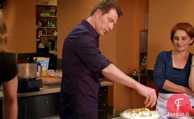 Tarte à la Crème de Banane Caramélisée à la Crème Fouettée aux Noisettes et Praliné aux Noisettes