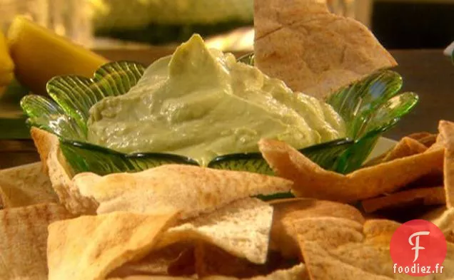 Trempette au Fromage de Chèvre à l'Avocat et Chips de Pita de Blé Entier