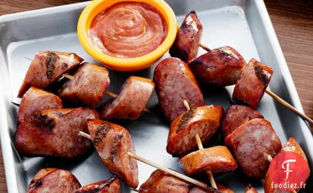 Saucisse Grillée à la Sauce Épicée