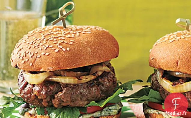 Burgers avec Mayo au Fromage Bleu et Oignons Vidalia au Sherry