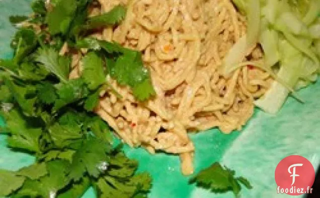 Salade de Nouilles aux Arachides au Sésame