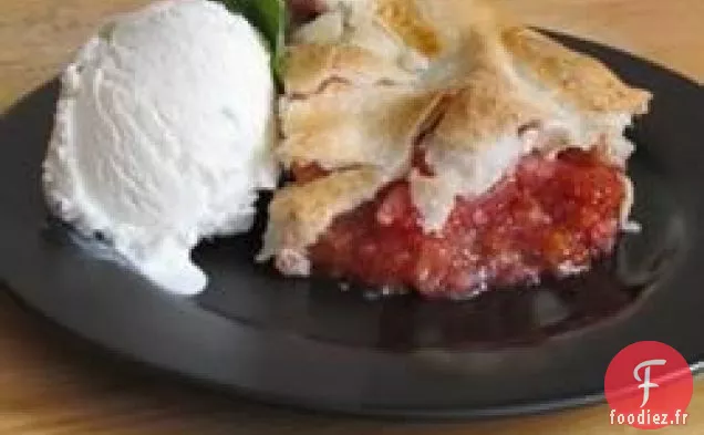 Tarte à la Rhubarbe aux Fraises Embrassées à l'Orange