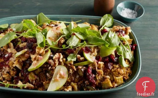 Salade de Quinoa, Aubergines Rôties et Pommes avec Vinaigrette au Cumin