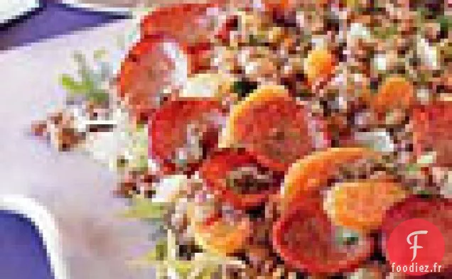 Salade De Kielbasa Et Lentilles Avec Vinaigrette Chaude À La Moutarde Et Au fenouil