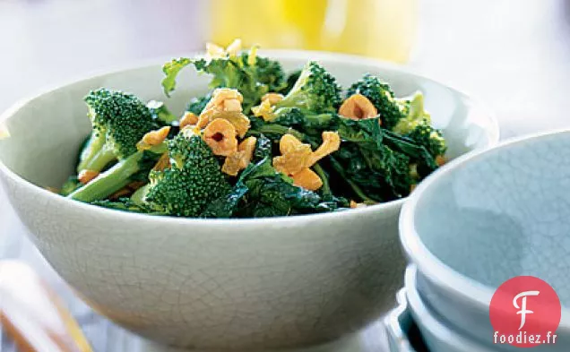 Salade de Brocoli avec Vinaigrette au Sésame et Noix de Cajou