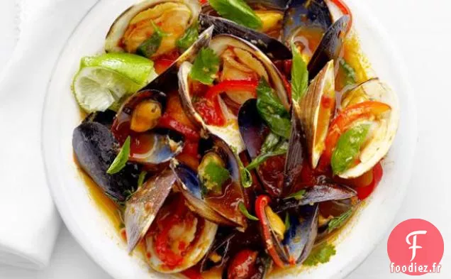 Palourdes et Moules à la Sauce au Curry Thaï