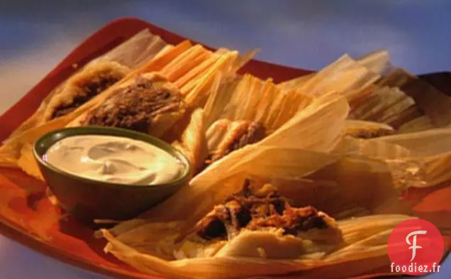 Tamales de Poitrine de Chili Rouge à la Crème Sure à la Coriandre