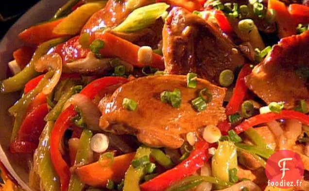 Nouilles à la Hong Kong avec Poulet et Légumes