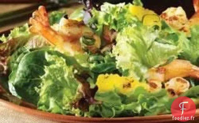 Salade d'Été aux Crevettes Grillées et Ananas en Vinaigrette au Champagne