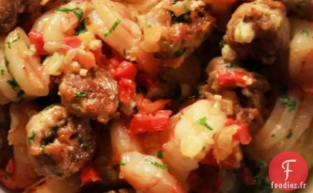 Saucisses, Crevettes et Poivrons sur du Gruau au fromage