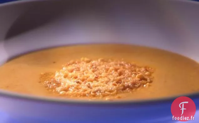 Soupe Crémeuse à la Citrouille et Frico aux Noisettes Grillées