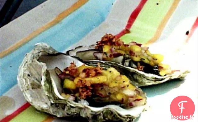 Huîtres Grillées au Pico de Gallo à la Mangue et Raifort au Piment Rouge