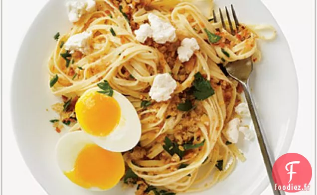 Pâtes aux Noix et à la Chapelure avec un œuf Mou