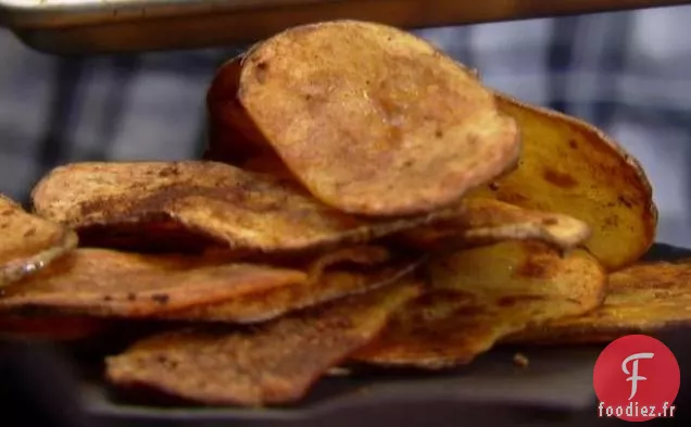 Planches de Pommes De Terre Croustillantes À L'Ail