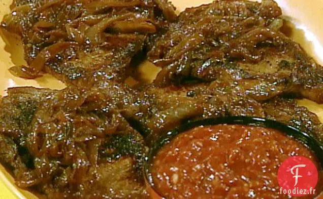 Steaks Delmonico aux Oignons Balsamiques et Sauce au Steak
