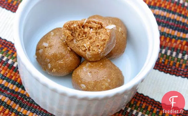 Boules De Beurre D'Arachide Au Lait Et Au Miel