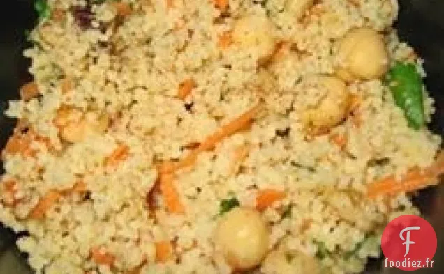 Salade de Couscous aux Pois Chiches, Dattes et Cannelle