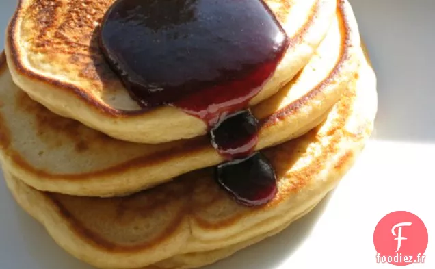 Crêpes Au Beurre D'Arachide Au Sirop De Mûre