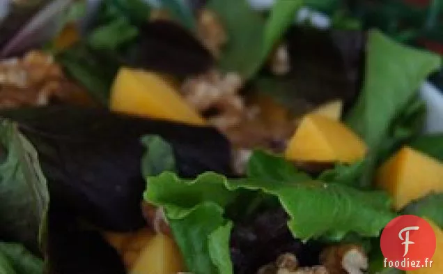 Salade de Poulet aux Pêches et aux Noix