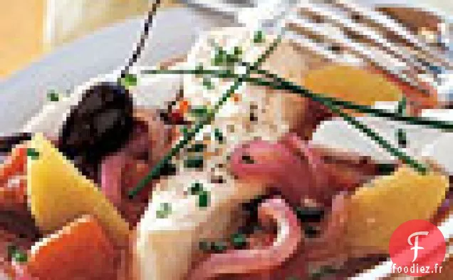 Flétan Cuit à la vapeur avec des Oranges, des Tomates et des Olives