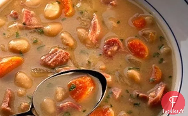 Soupe Savoureuse aux Haricots d'Arachides