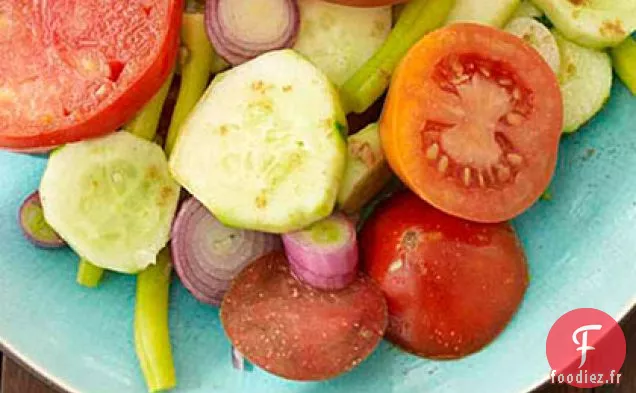 Salade de Tomates, Concombres et Oignons Doux au Sel de Cumin