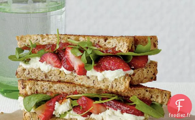 Grilled Cheese au Fromage de Chèvre et aux Fraises