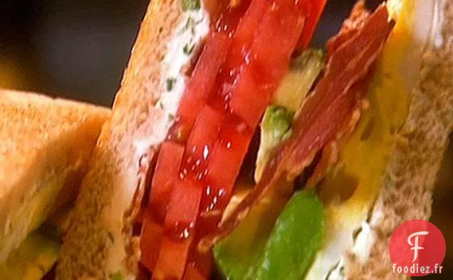 Sandwich aux Œufs au Plat et à l'Avocat