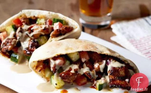Shawarma de Poulet avec Relish Tomate Concombre et Sauce Tahini
