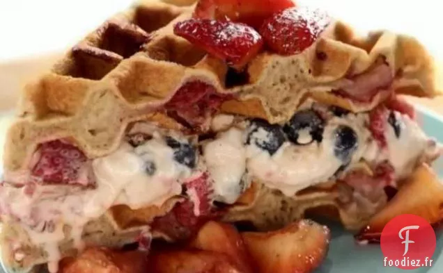 Wafflewich aux Fraises avec Gelato aux Baies Fraîches