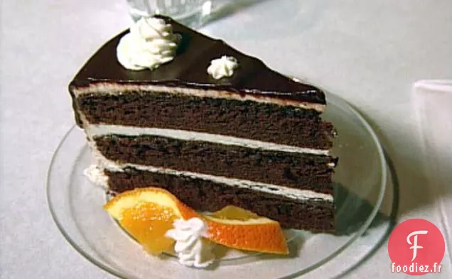 Gâteau au Fudge au Chocolat avec Glaçage à la Crème au Beurre à la Vanille et Glaçage à la Ganache au Chocolat