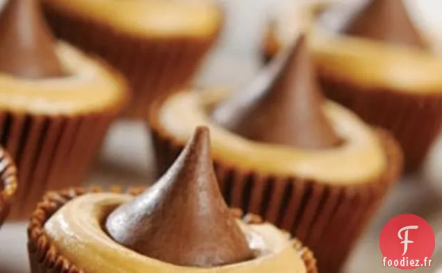 Bisous Tasses Cannelées Fourrées Au Beurre De Cacahuète