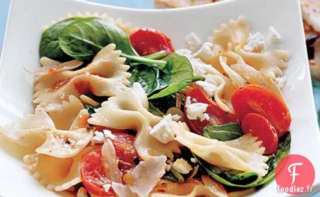 Farfalle aux Tomates, Oignons et Épinards
