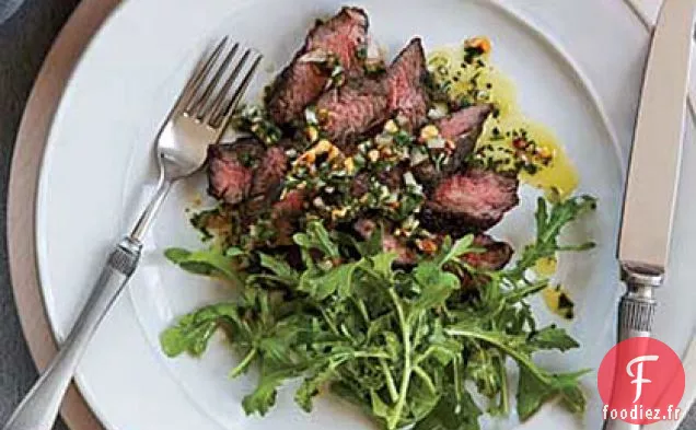 Steak de Suspension avec Salsa aux Herbes et aux Noix