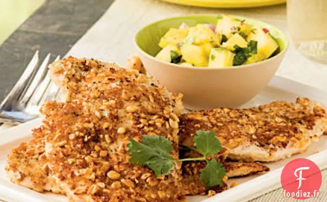 Poulet en Croûte d'Arachides et Salsa à l'Ananas