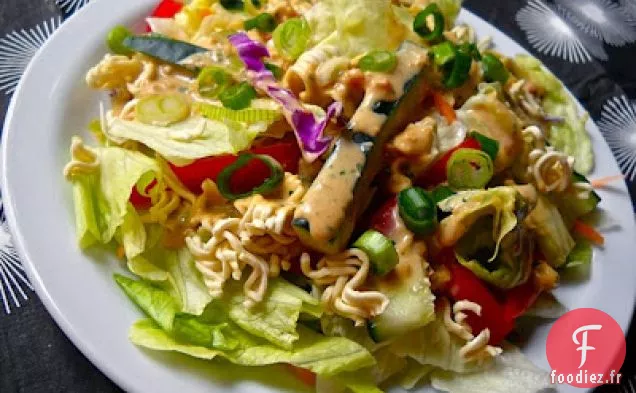 Salade Asiatique Avec Vinaigrette Aux Arachides