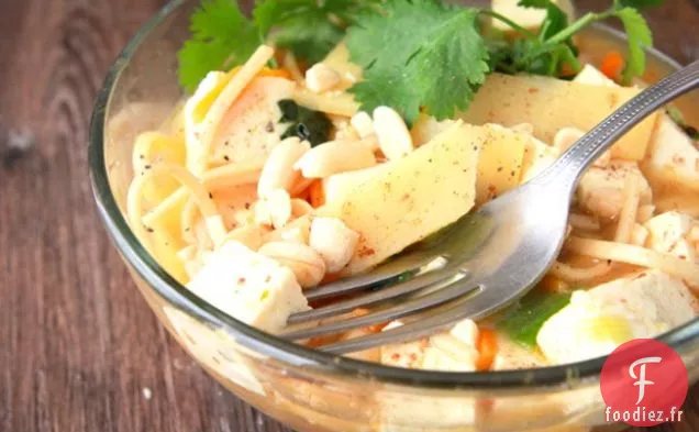Bol de Nouilles au Curry Vert Végétalien