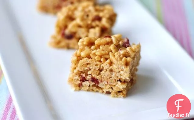 Friandises Croustillantes au Beurre d'Arachide, au Miel et au Riz Brun aux Canneberges Séchées