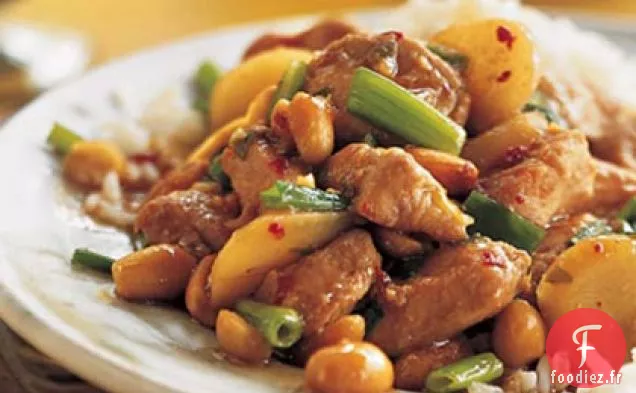 Poulet Sauté À La Sichuan Avec Arachides