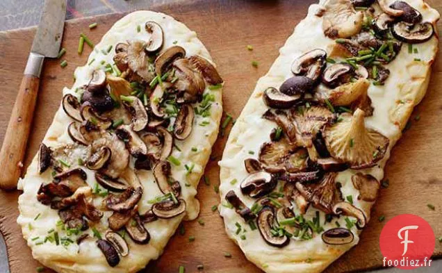 Pain Plat aux Champignons Grillés avec Pecorino à la Truffe