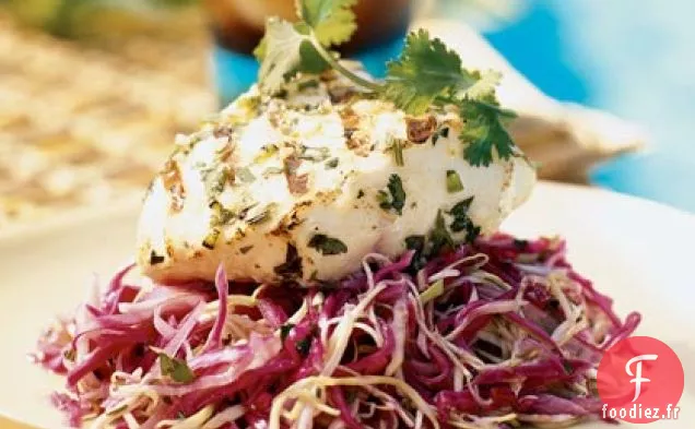 Poisson grillé sur Salade de Coriandre-Chili