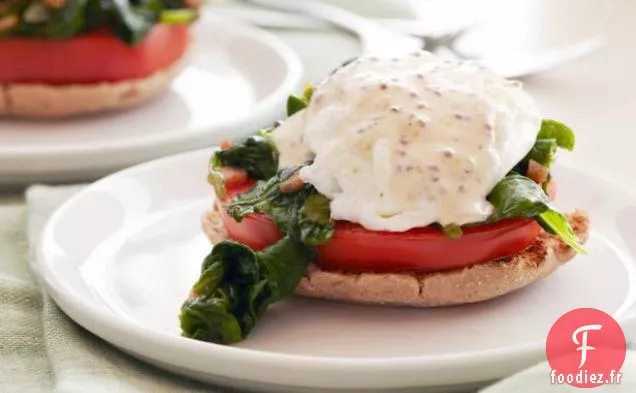Oeufs Bénédicte au Chou Frisé et à la Tomate