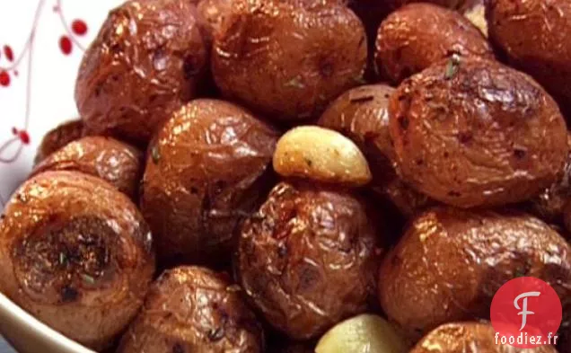 Pommes de Terre Rôties au Romarin Et À l'Ail
