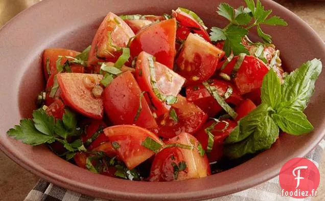 Salade de Tomates Marinées aux Herbes