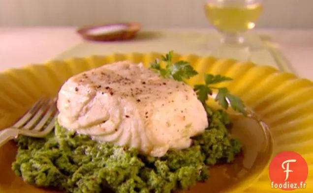 Flétan Poché à l'Huile d'Olive avec Pesto de Rabe de Brocoli