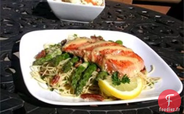 Saumon Sauce Au Beurre de Dijon, Asperges et Beurre aux Herbes Pâtes aux Cheveux d'Ange
